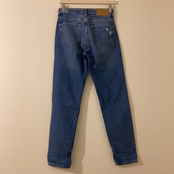 new H&M denim blue distressed jeans . Size 0. NWOT. - Picture 5 of 8